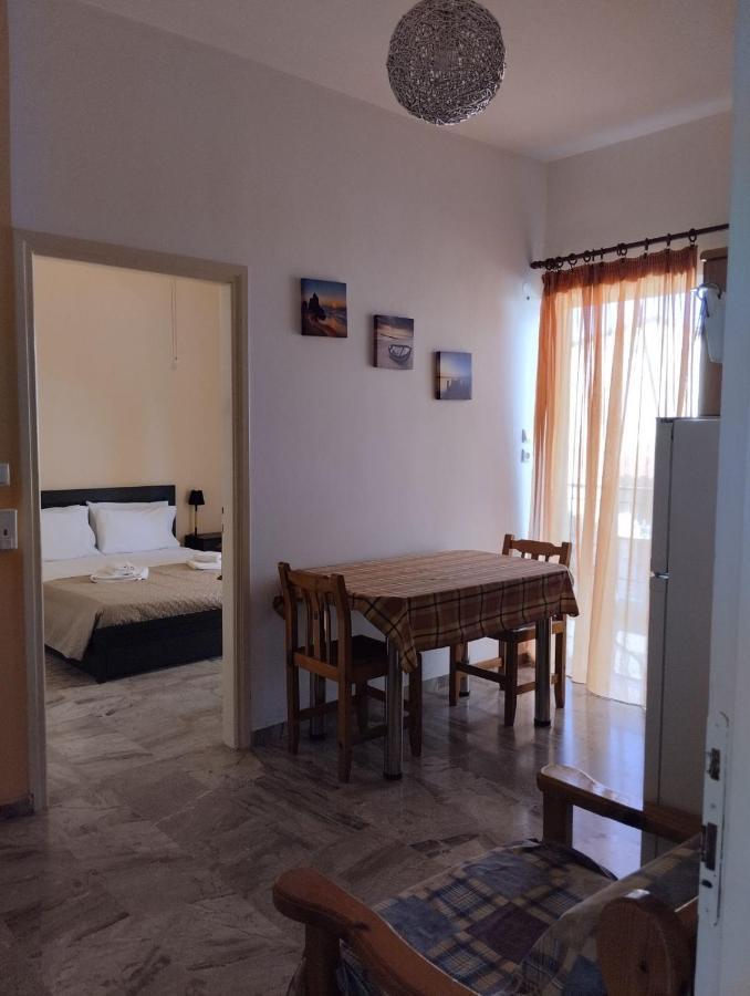 Katerina Apartments Kalamata Exteriör bild