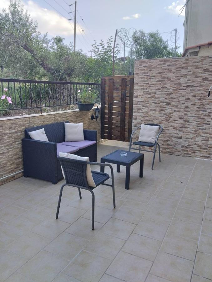 Katerina Apartments Kalamata Exteriör bild